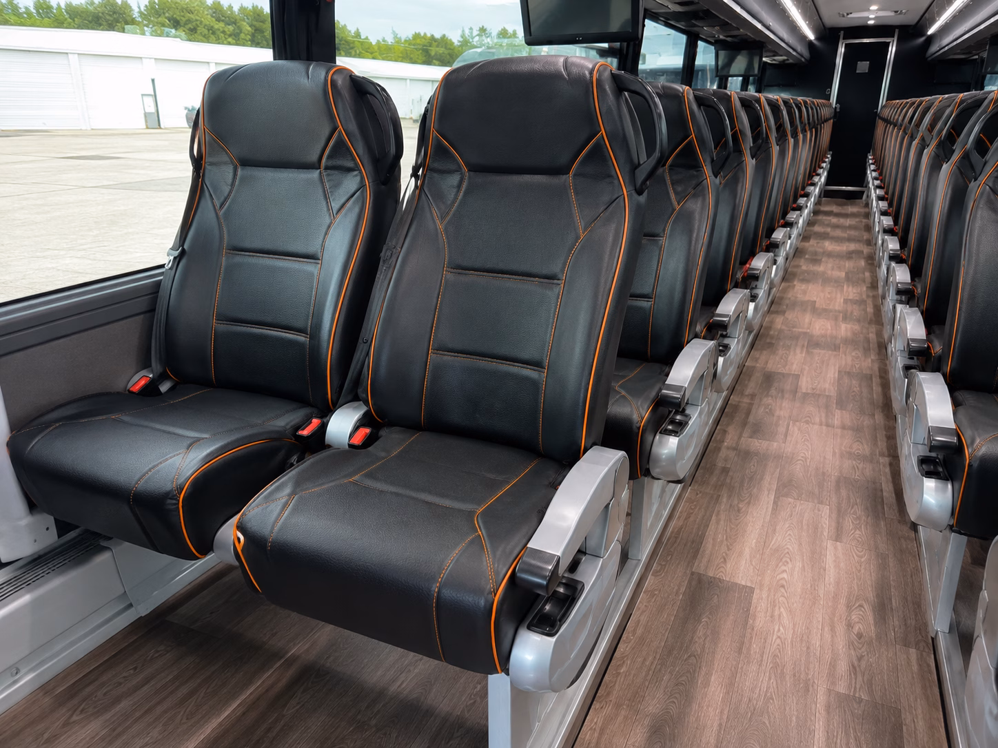 bus rentals to ku jayhawks games at allen fieldhouse and memorial stadium