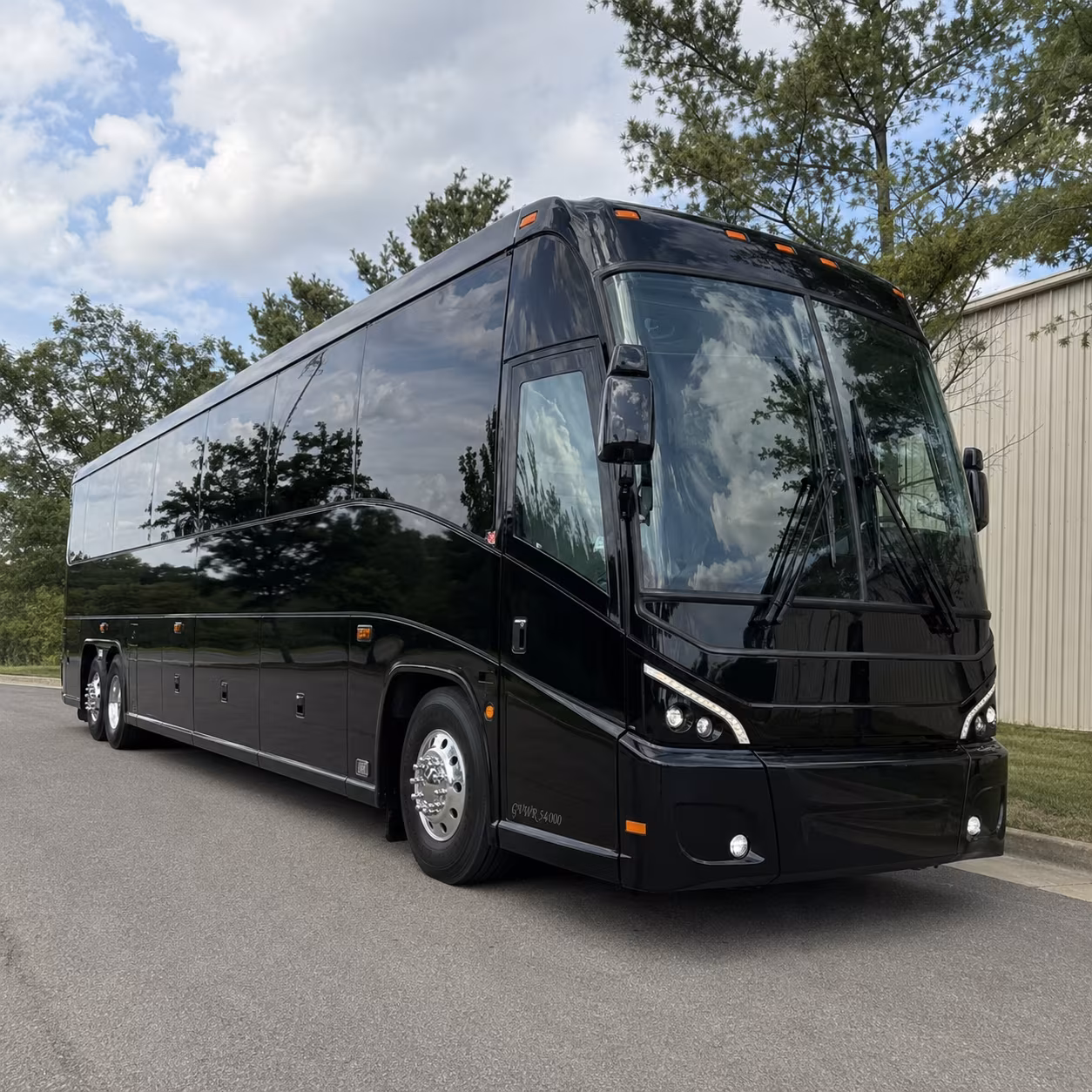 commuter shuttle buses from lawrence manhattan and junction city into topeka
