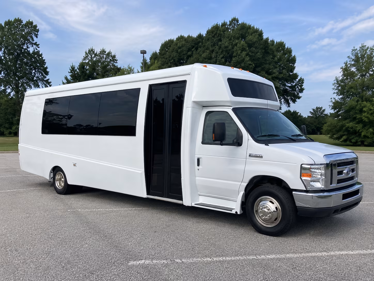 topeka 18 passenger party bus