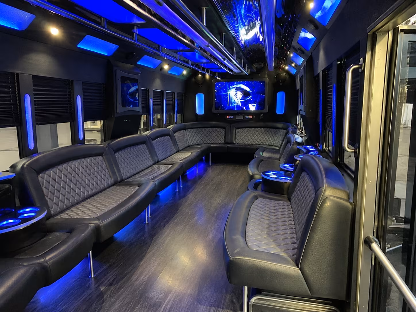 topeka 28 passenger party bus interior